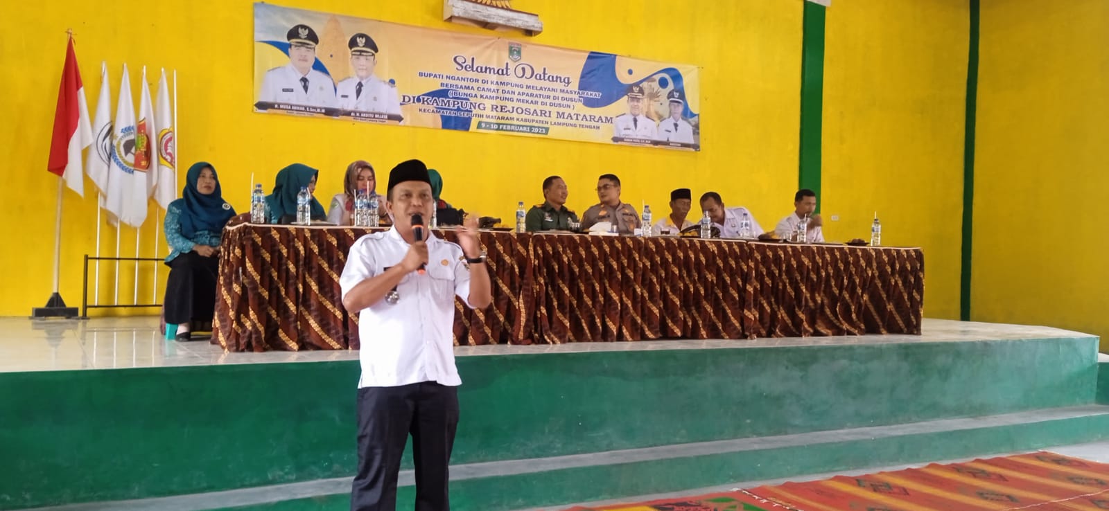 kunjungan bapak camat dalam rangka bunga kampung mekar didusun dikampung rejosari mataram.09 februari 2023